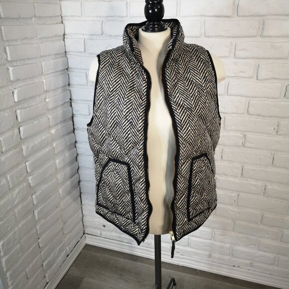 J.Crew Ladies Size Large Black & Beige Full Zip Lined Minimum 70% Down Fill Vest - Picture 2 of 9